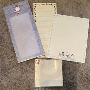 Christmas/Holiday/Winter Themed Stationery Set - New